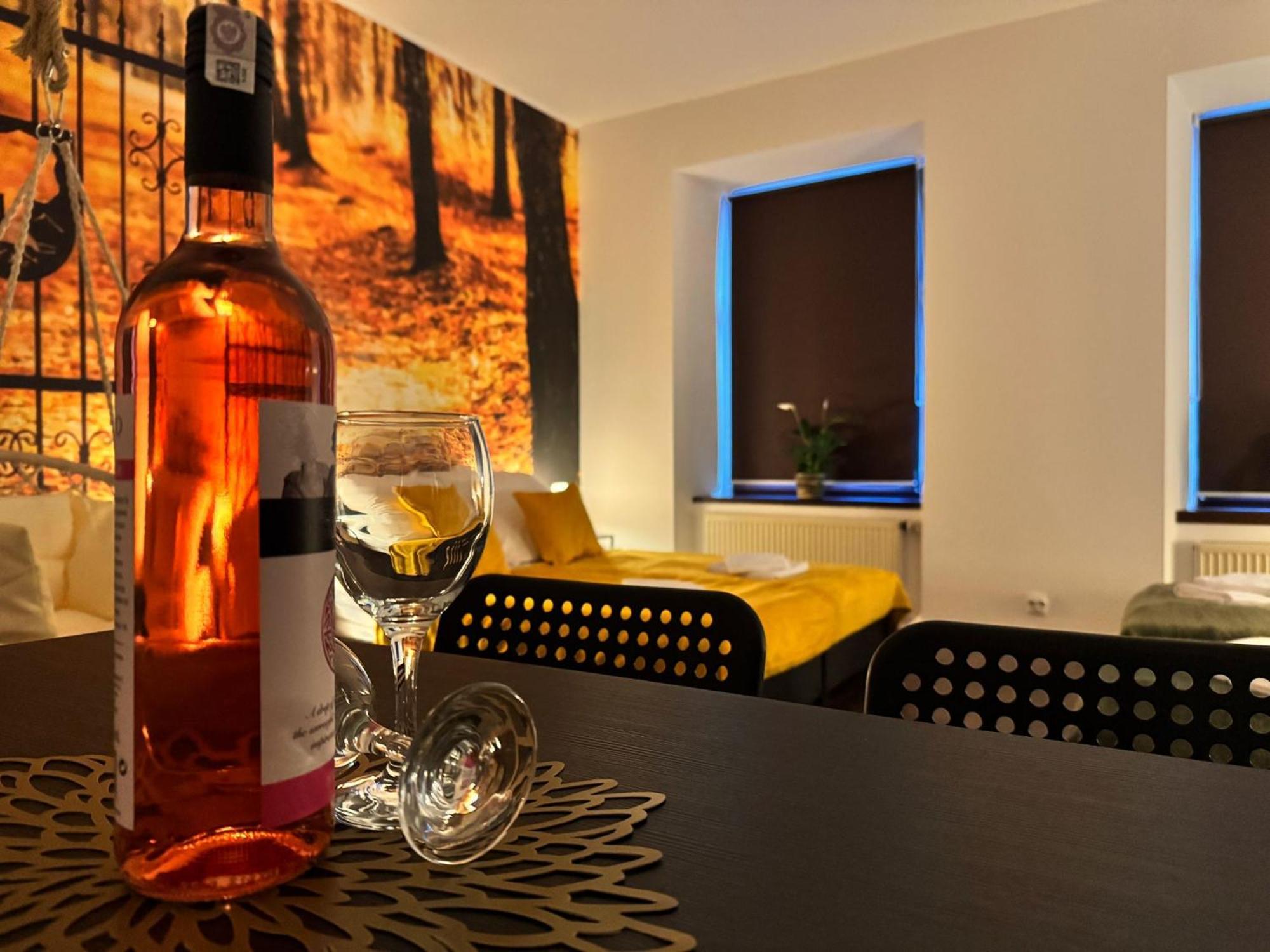 Pokoje Z Widokiem Na Wieze Walbrzych Luaran gambar